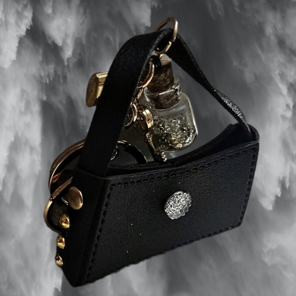 Mini Key Chain Purse - Picture 5 of 6